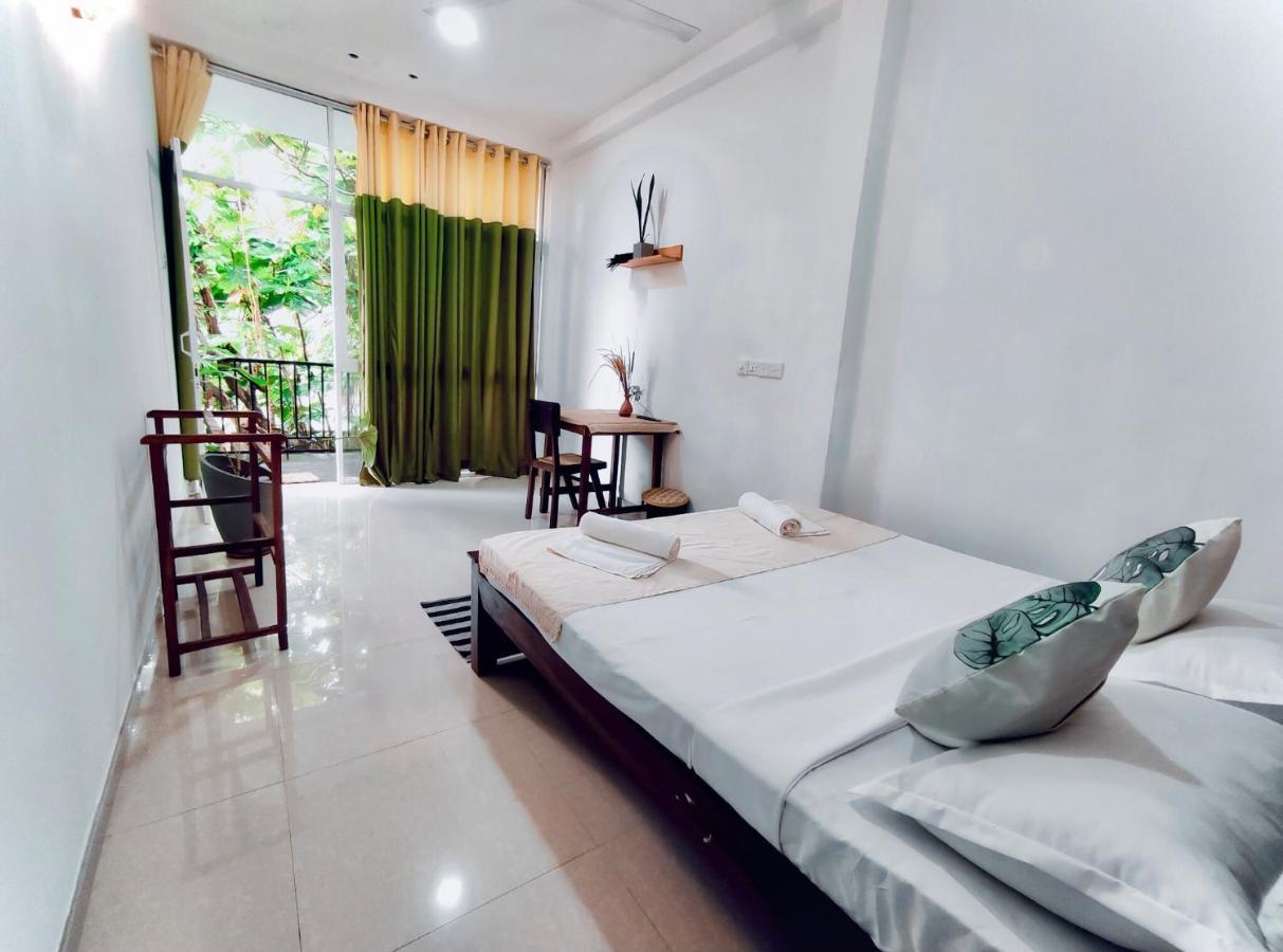Hotel Bananas Mirissa Extérieur photo