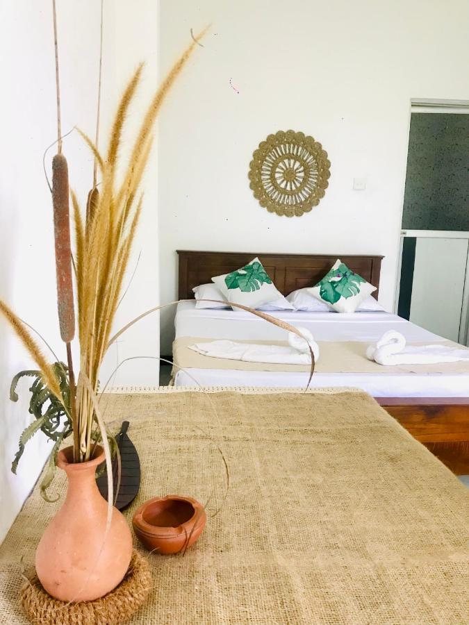 Hotel Bananas Mirissa Extérieur photo